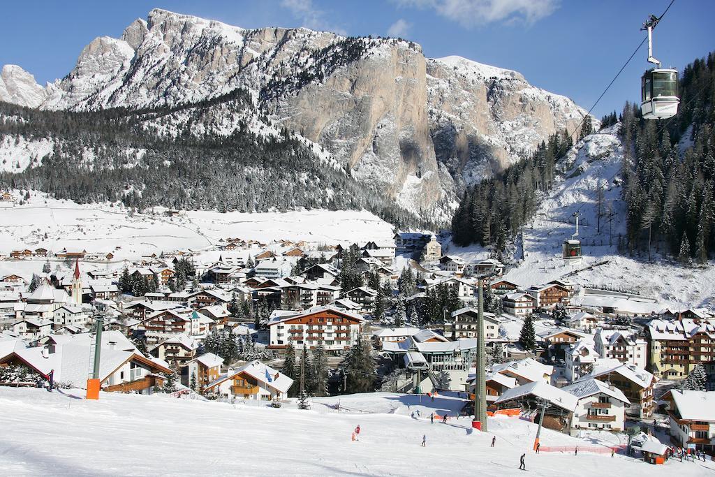 Hotel Aaritz Selva di Val Gardena Bagian luar foto